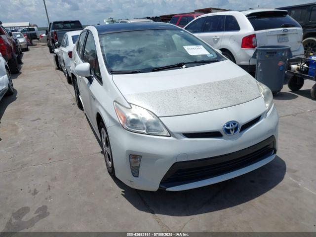  Salvage Toyota Prius