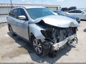  Salvage Nissan Pathfinder