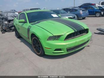  Salvage Ford Mustang