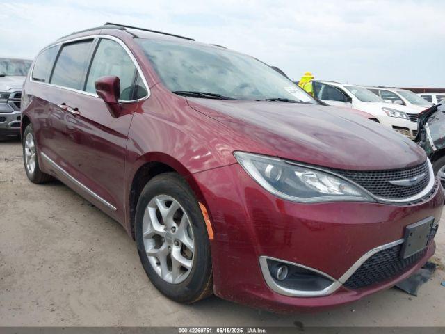  Salvage Chrysler Pacifica