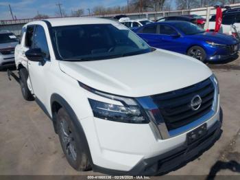  Salvage Nissan Pathfinder