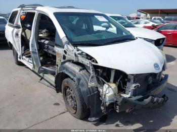 Salvage Toyota Sienna