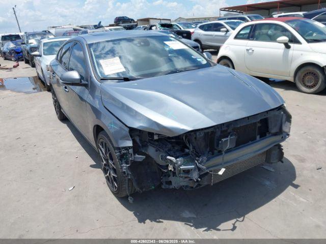  Salvage Volvo S60