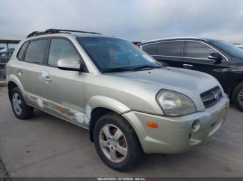  Salvage Hyundai TUCSON