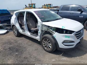  Salvage Hyundai TUCSON