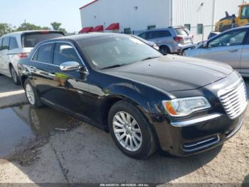  Salvage Chrysler 300