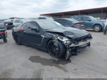  Salvage Nissan GT-R