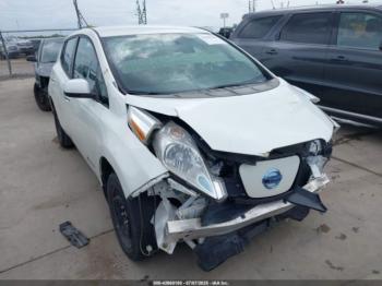  Salvage Nissan LEAF