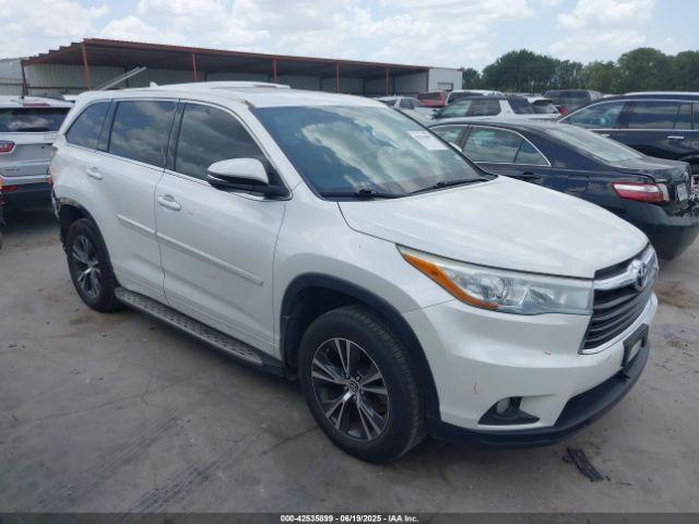  Salvage Toyota Highlander