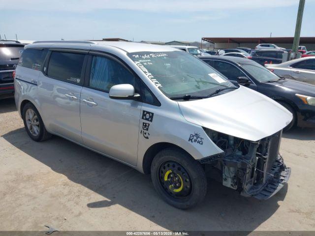  Salvage Kia Sedona