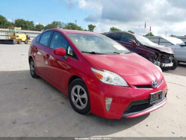  Salvage Toyota Prius