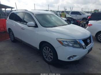  Salvage Nissan Pathfinder