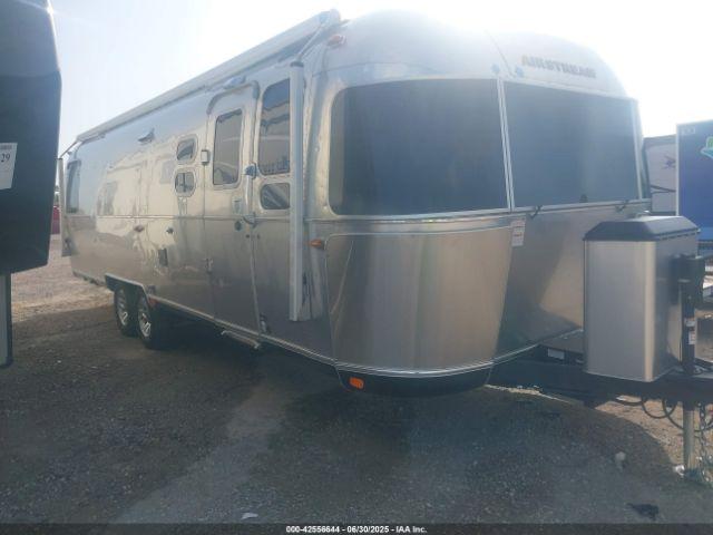  Salvage Airstream Classic 30rb