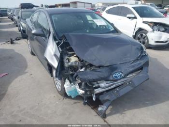  Salvage Toyota Prius