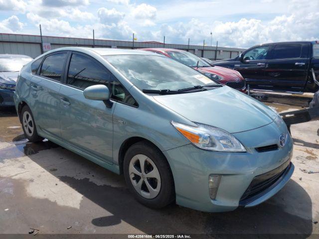  Salvage Toyota Prius