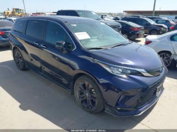  Salvage Toyota Sienna