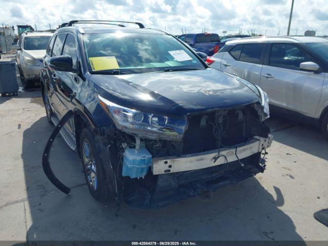  Salvage Toyota Highlander