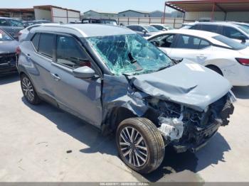  Salvage Nissan Kicks