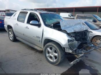  Salvage Chevrolet Avalanche