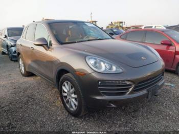  Salvage Porsche Cayenne
