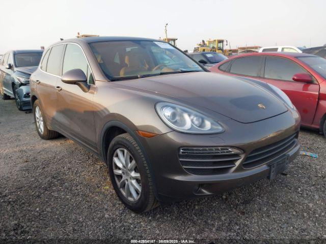  Salvage Porsche Cayenne