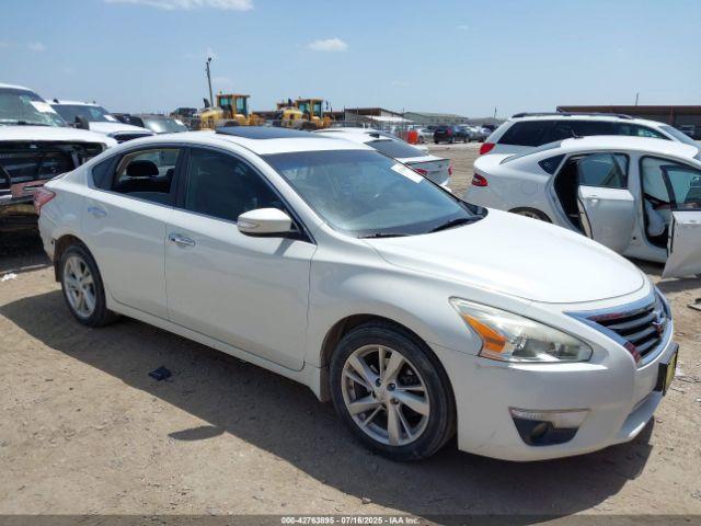  Salvage Nissan Altima