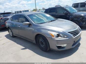  Salvage Nissan Altima