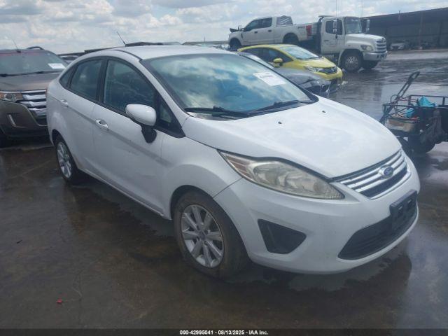  Salvage Ford Fiesta
