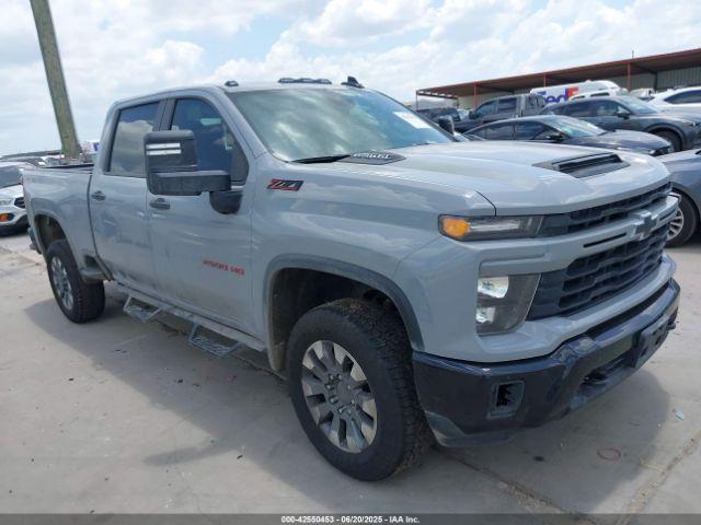  Salvage Chevrolet Silverado 2500