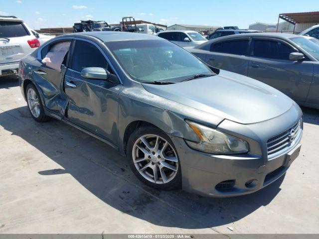  Salvage Nissan Maxima