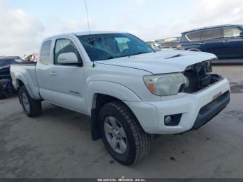  Salvage Toyota Tacoma