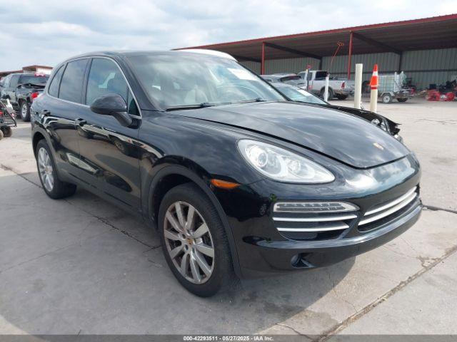  Salvage Porsche Cayenne
