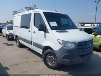  Salvage Mercedes-Benz Sprinter 2500