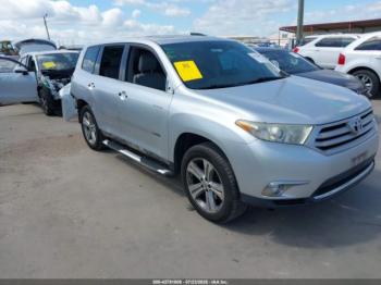  Salvage Toyota Highlander