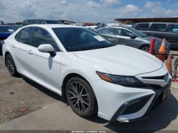  Salvage Toyota Camry