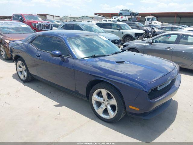  Salvage Dodge Challenger