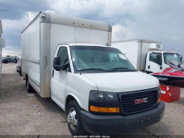  Salvage General Motors Savana Cutaway