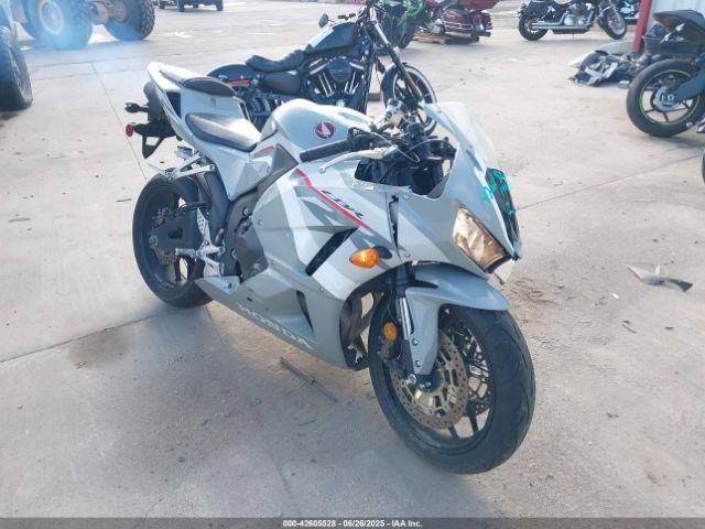  Salvage Honda Cbr600