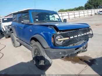  Salvage Ford Bronco