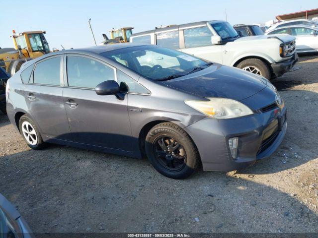  Salvage Toyota Prius