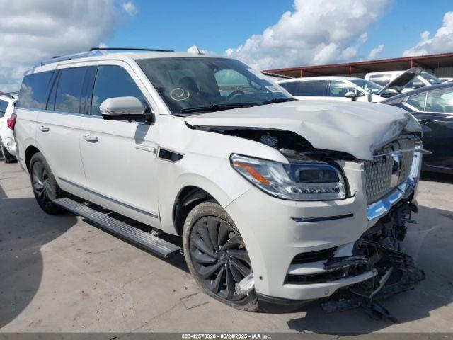  Salvage Lincoln Navigator