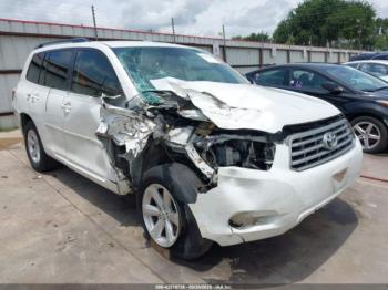  Salvage Toyota Highlander