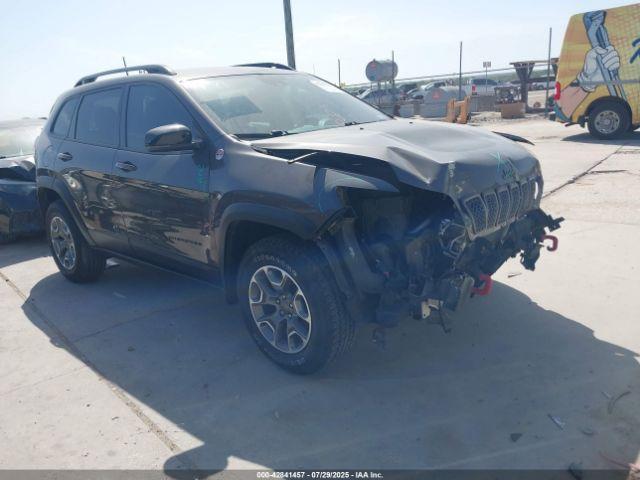  Salvage Jeep Cherokee
