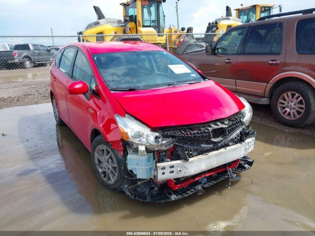 Salvage Toyota Prius v