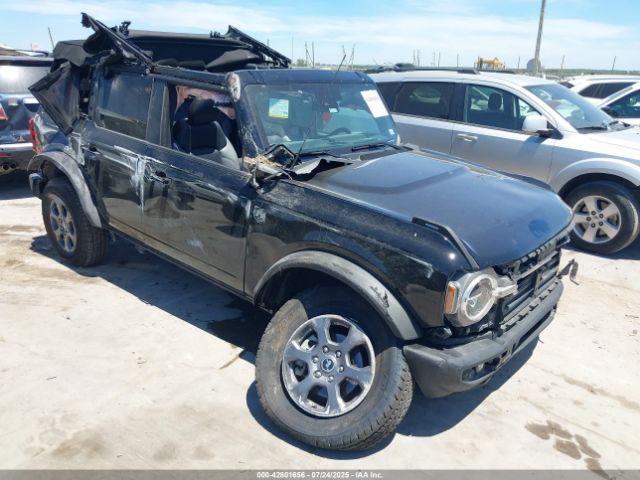  Salvage Ford Bronco