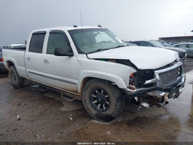  Salvage GMC Sierra 2500