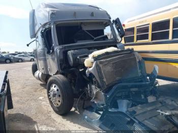  Salvage Volvo Vnl
