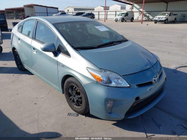  Salvage Toyota Prius