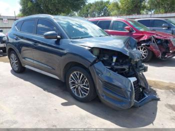  Salvage Hyundai TUCSON