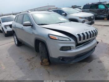  Salvage Jeep Cherokee